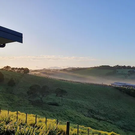 Vineyard Vacation Hotel Mangawhai Exterior photo
